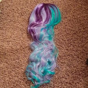 New never been worn beautiful long wig